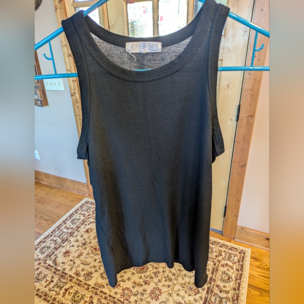 Joah Brown tank